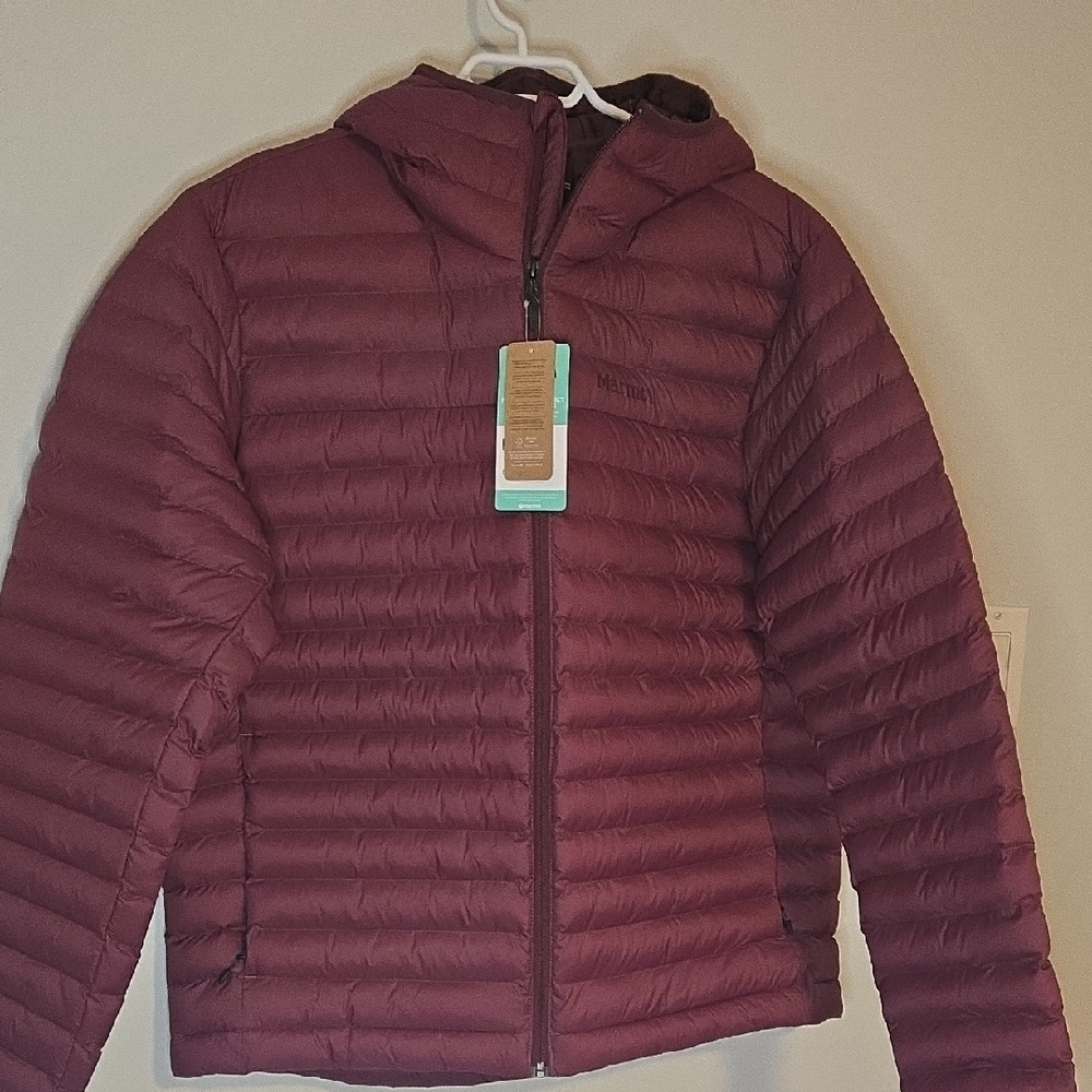 Marmot Women's Puffer Jacket - Burgundy
